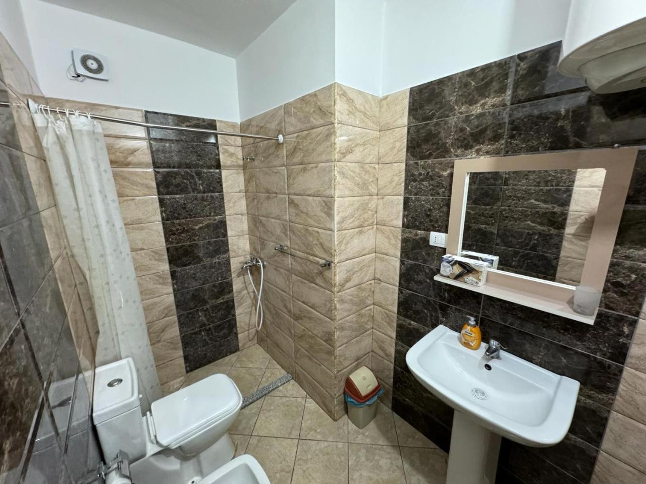 E.i.r Apartamento Vlorë